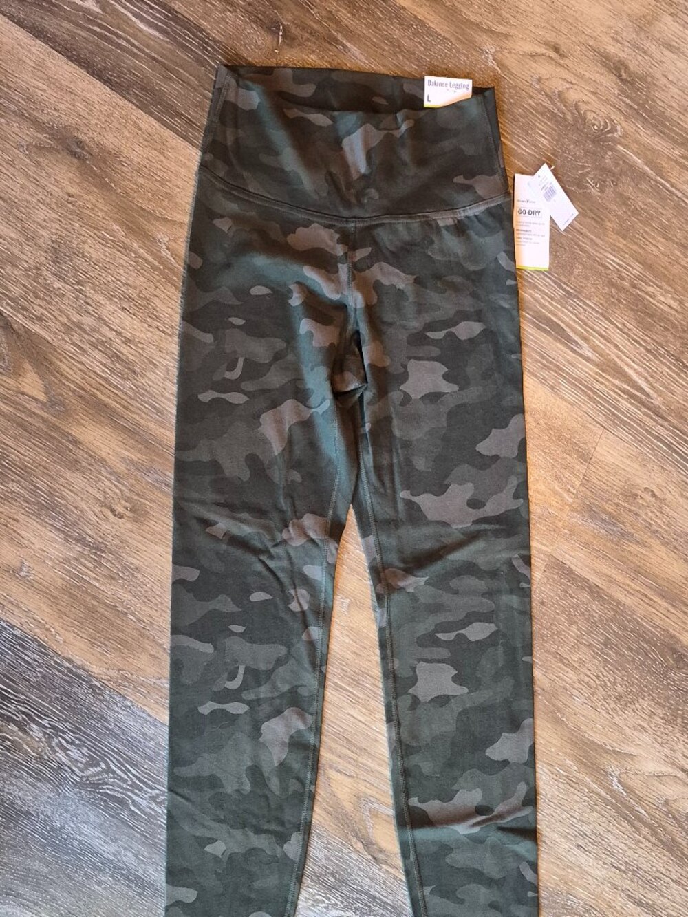 Camo Old Navy Balance Legging Size Large